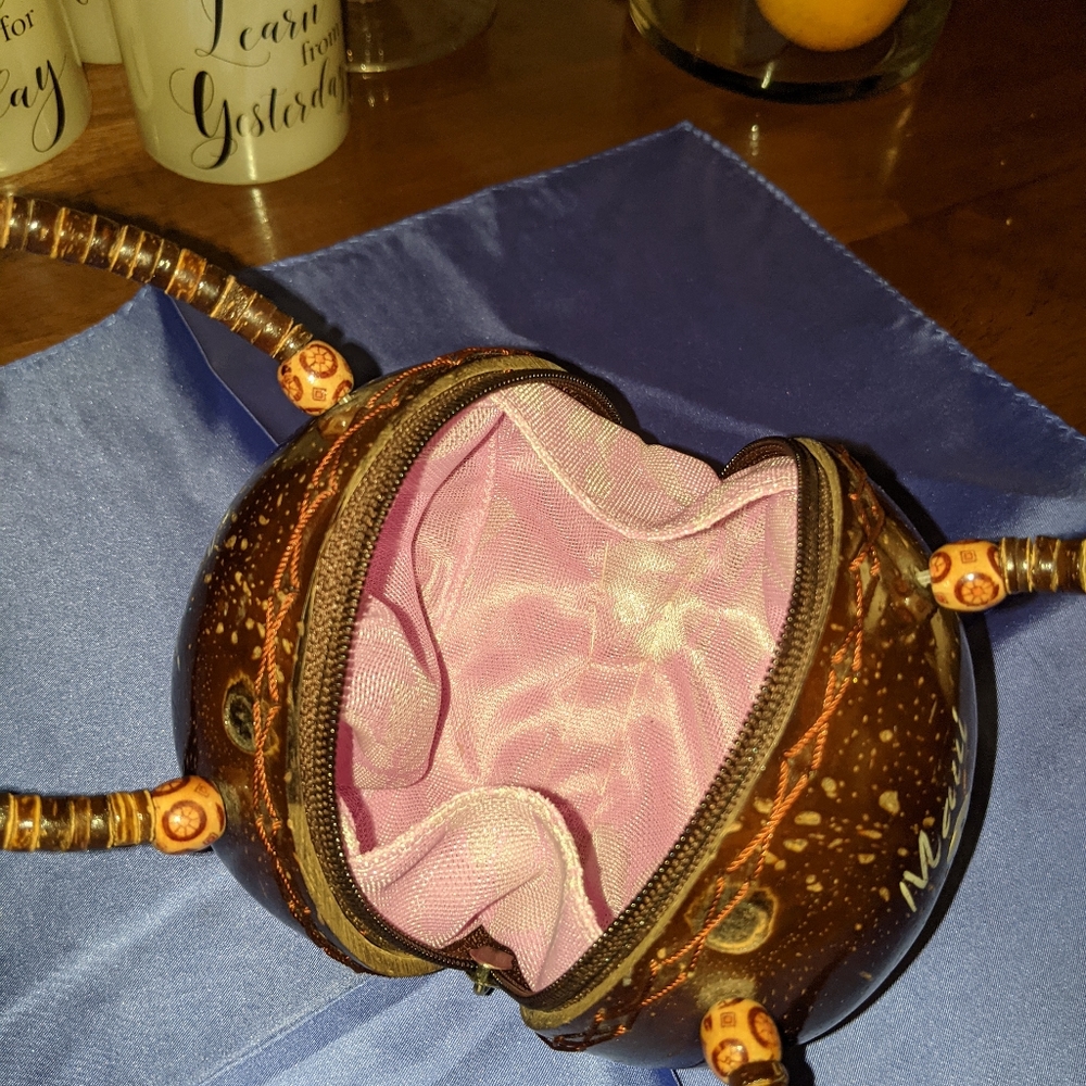 Coconut hand purse - Picture 5 of 8